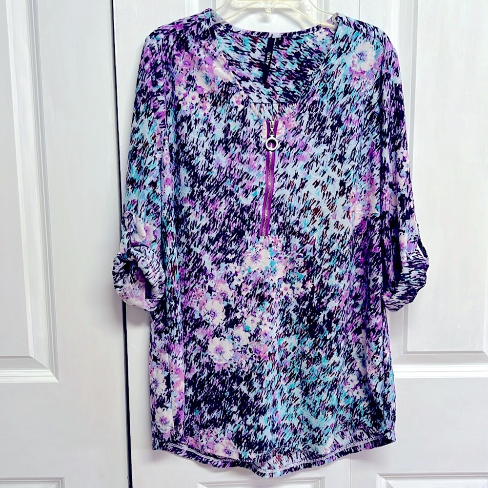Cathy Multi Color Floral Print Roll Tab Sleeve Zip Neck Top Size S